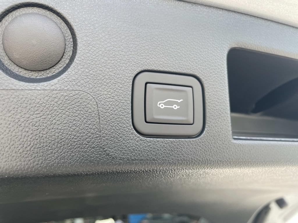 2027 Chevrolet Equinox LT - Photo 12