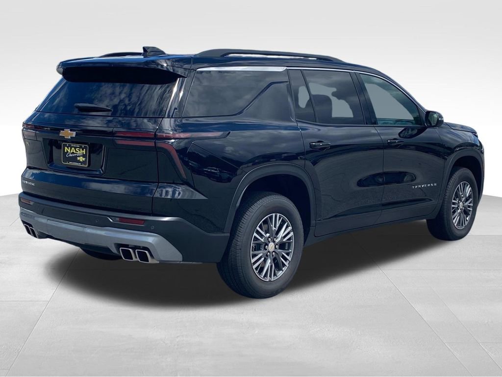 2025 Chevrolet Traverse photo 3