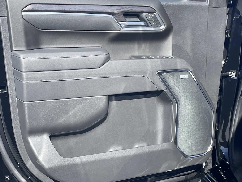 2026 Chevrolet Silverado 1500 LTZ - Photo 15
