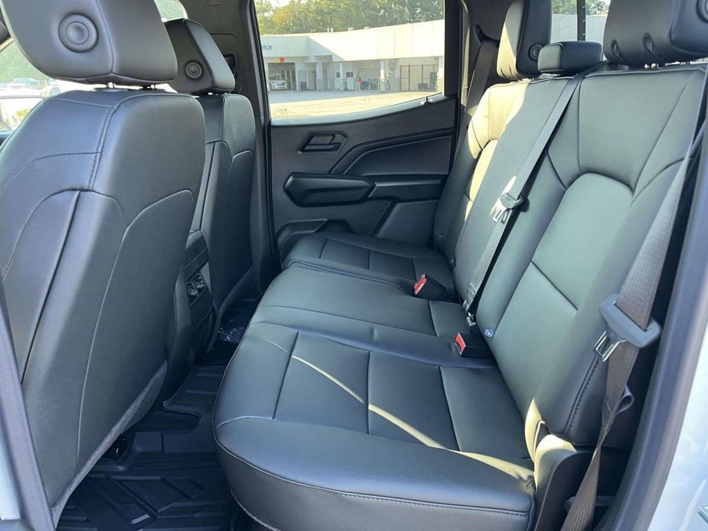 2026 Chevrolet Colorado Trail Boss - Photo 12