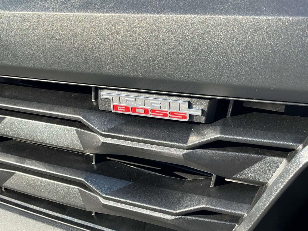 2026 Chevrolet Colorado Trail Boss - Photo 9