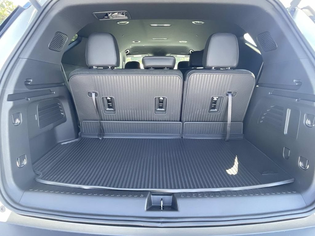 2026 Chevrolet Traverse LT - Photo 11