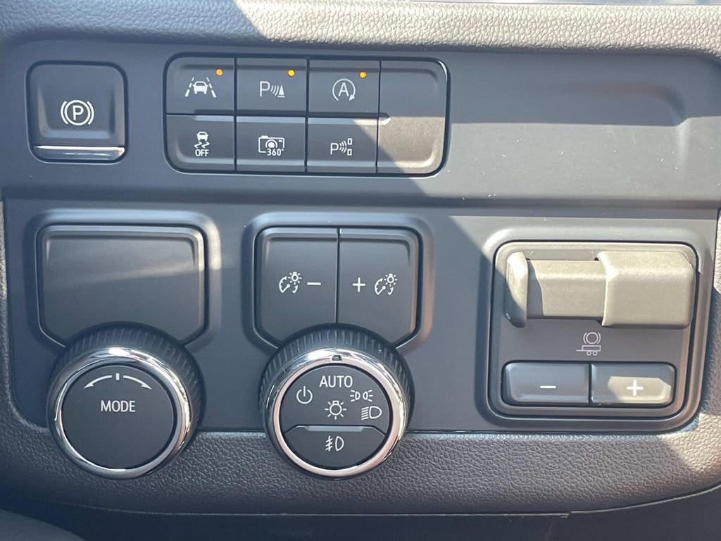 2026 Chevrolet Tahoe Premier - Photo 33