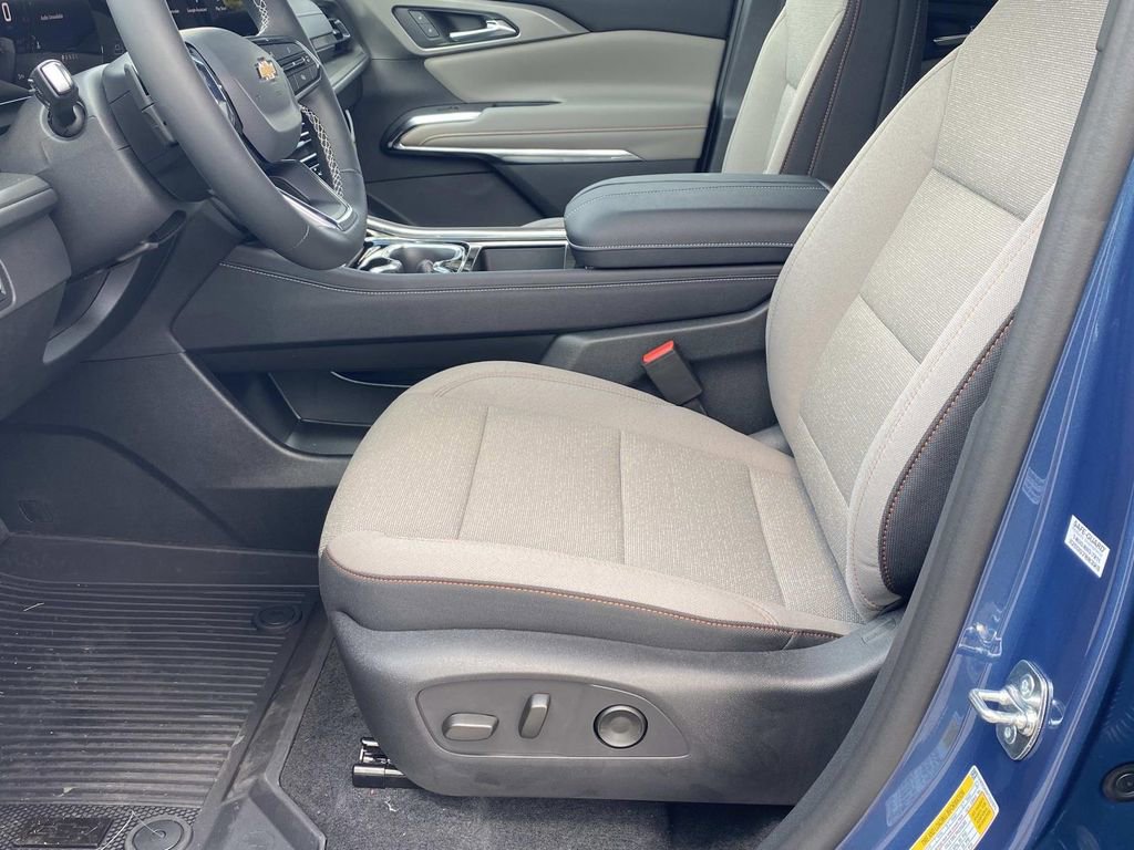 2026 Chevrolet Traverse LT - Photo 18