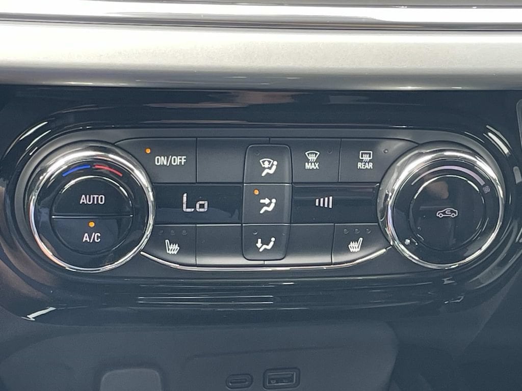 2026 Chevrolet Trax LT - Photo 19