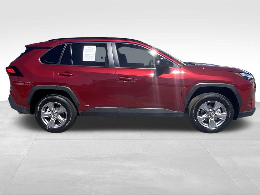 2023 Toyota RAV4 Hybrid LE photo 2