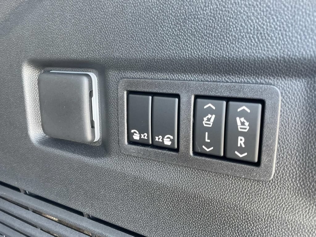 2026 Chevrolet Tahoe Z71 - Photo 11