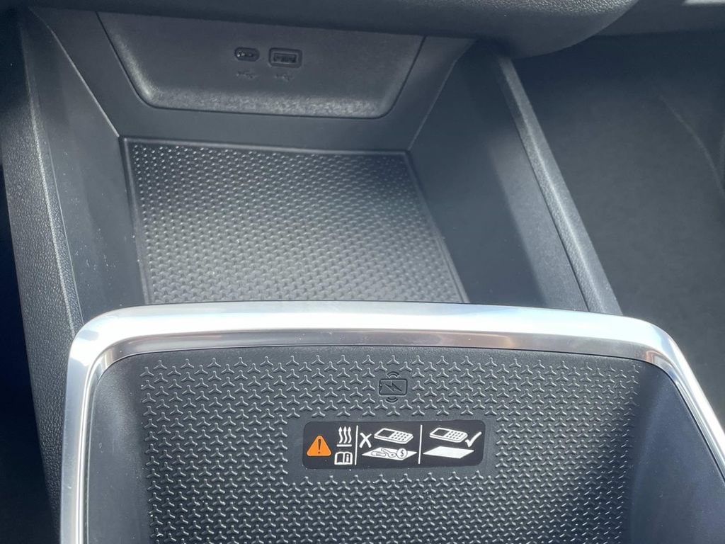2027 Chevrolet Equinox LT - Photo 23