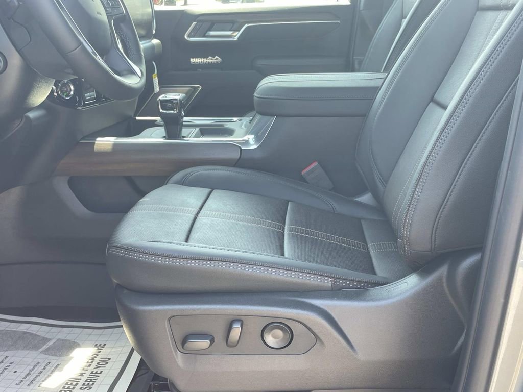 2026 Chevrolet Silverado 1500 High Country - Photo 17