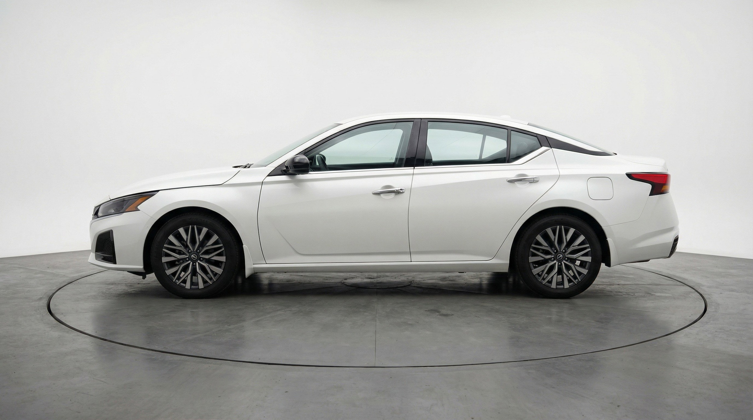 Thumbnail: 2025 Nissan Altima - 3