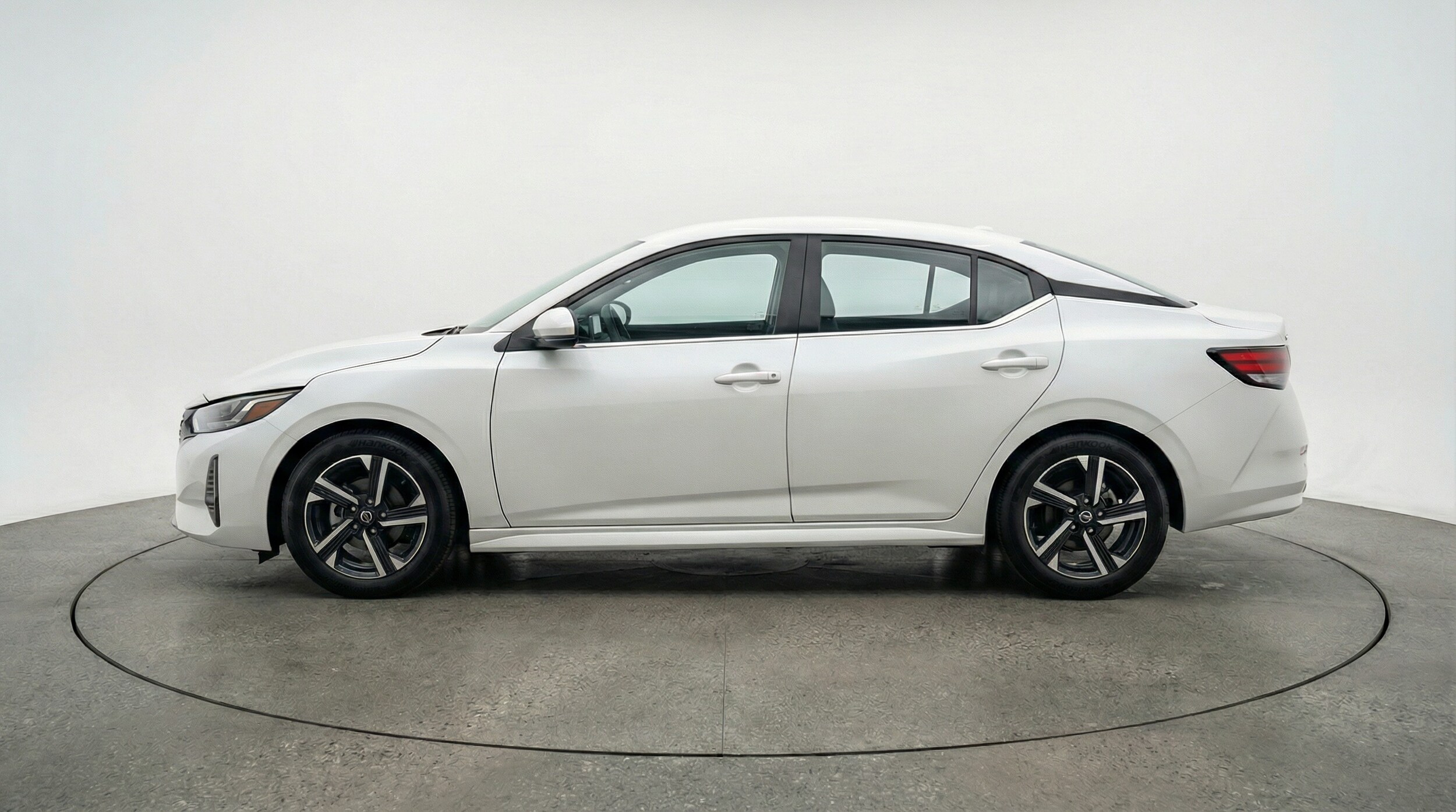 Thumbnail: 2025 Nissan Sentra - 4