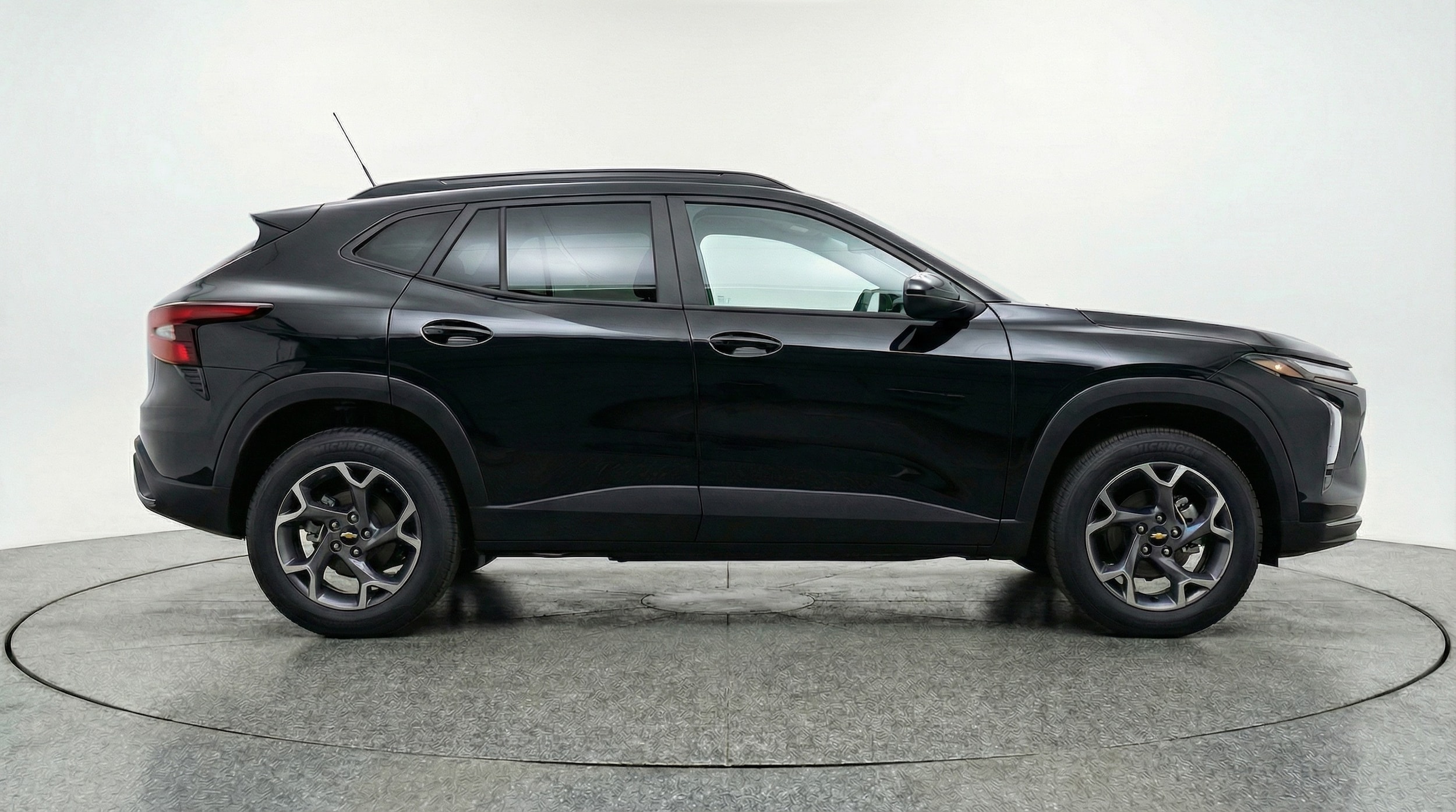 Thumbnail: 2025 Chevrolet Trax - 8