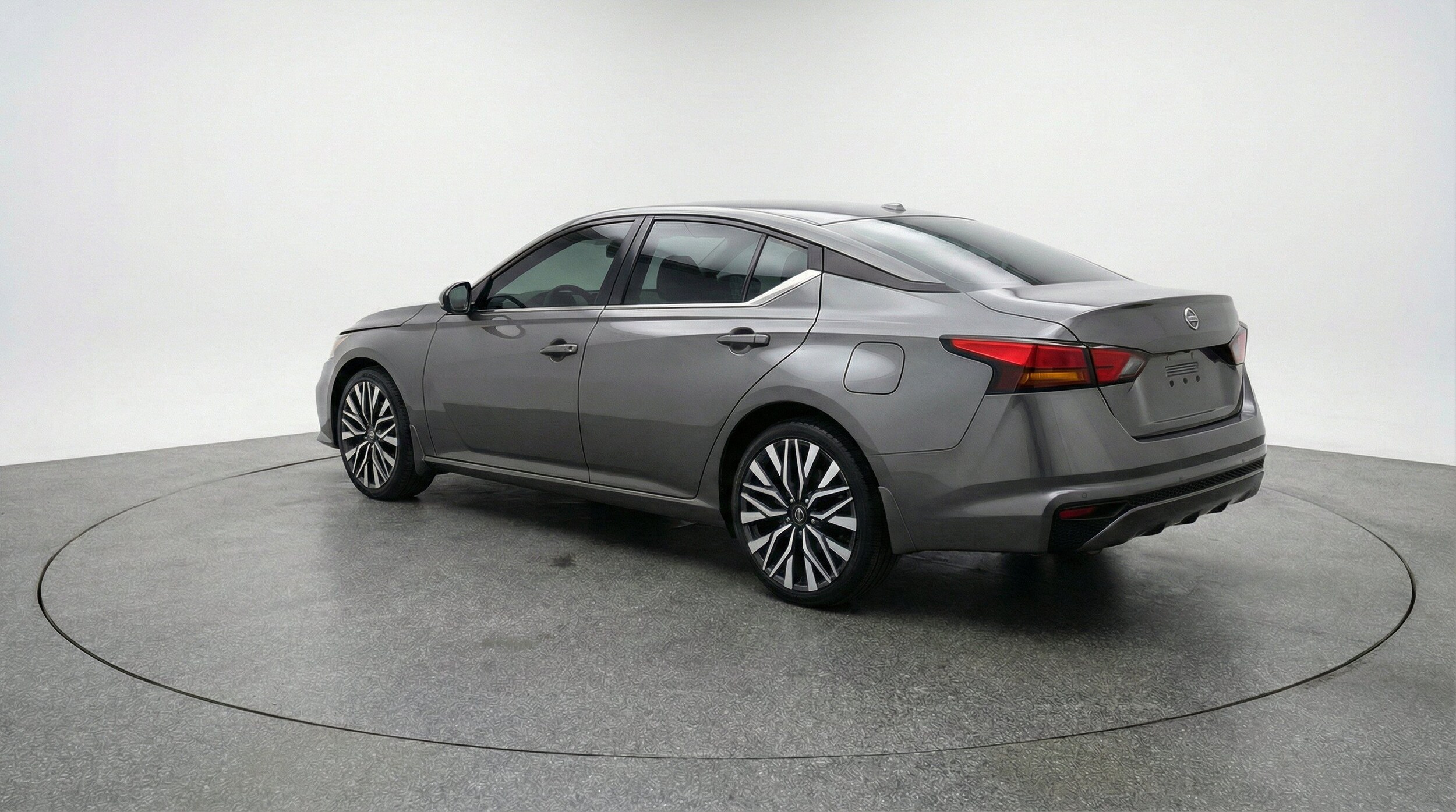 Thumbnail: 2025 Nissan Altima - 5