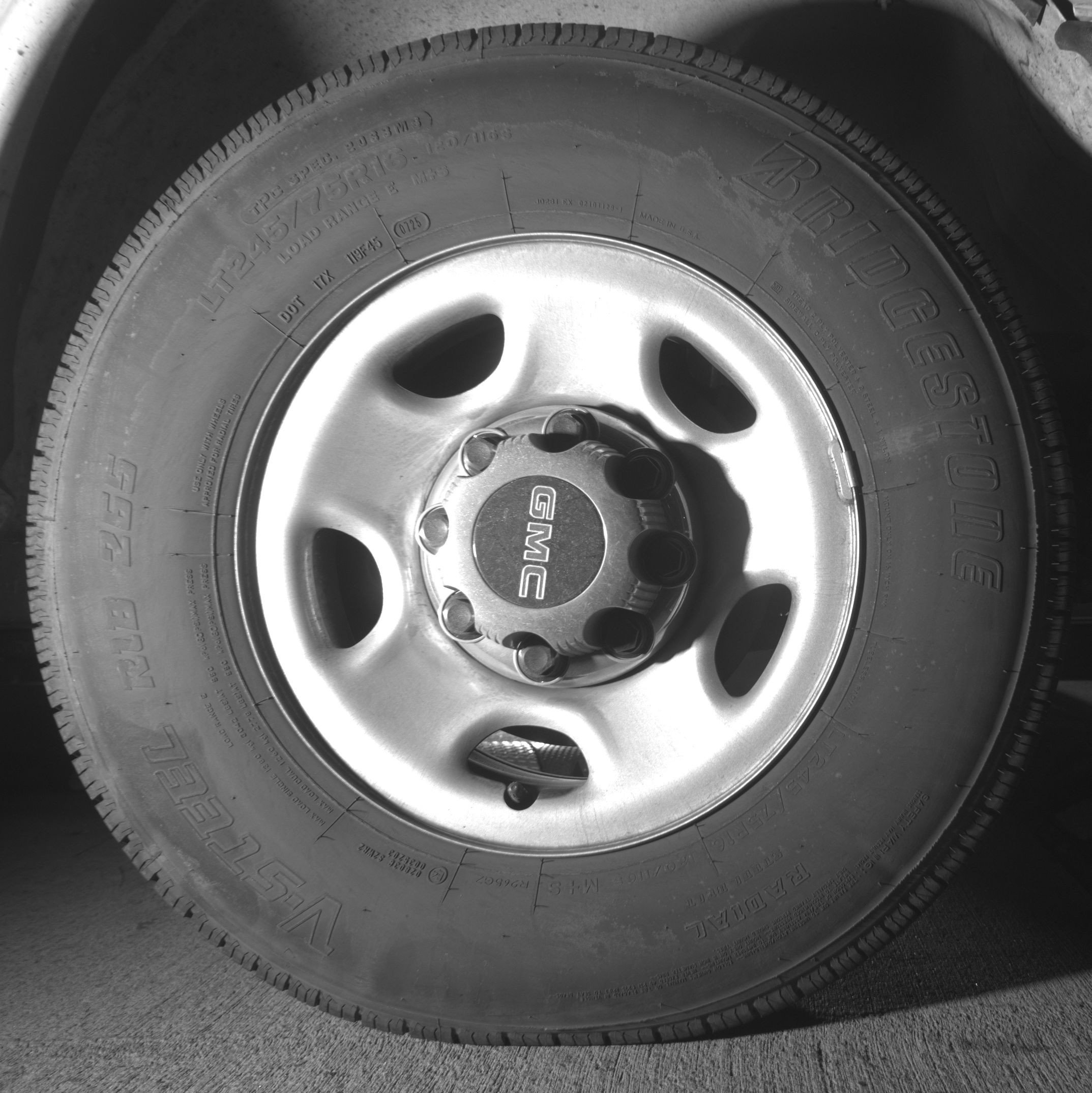 Thumbnail: 2025 GMC Savana - 12