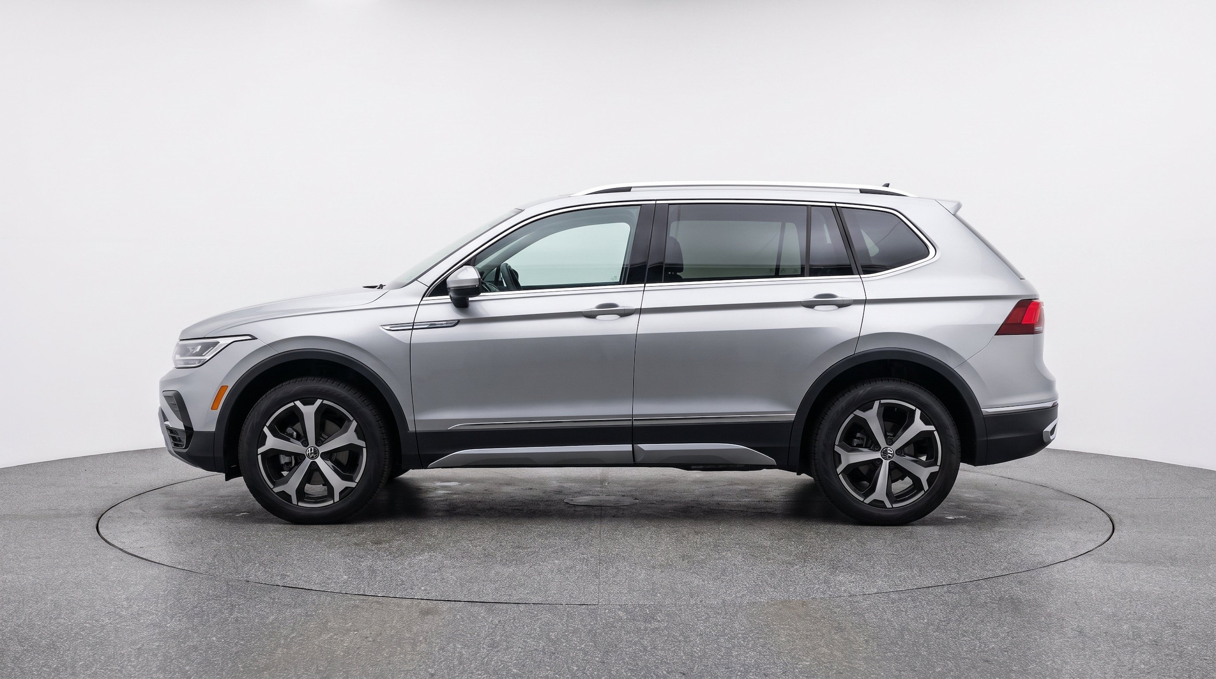 Thumbnail: 2026 Volkswagen Tiguan - 5