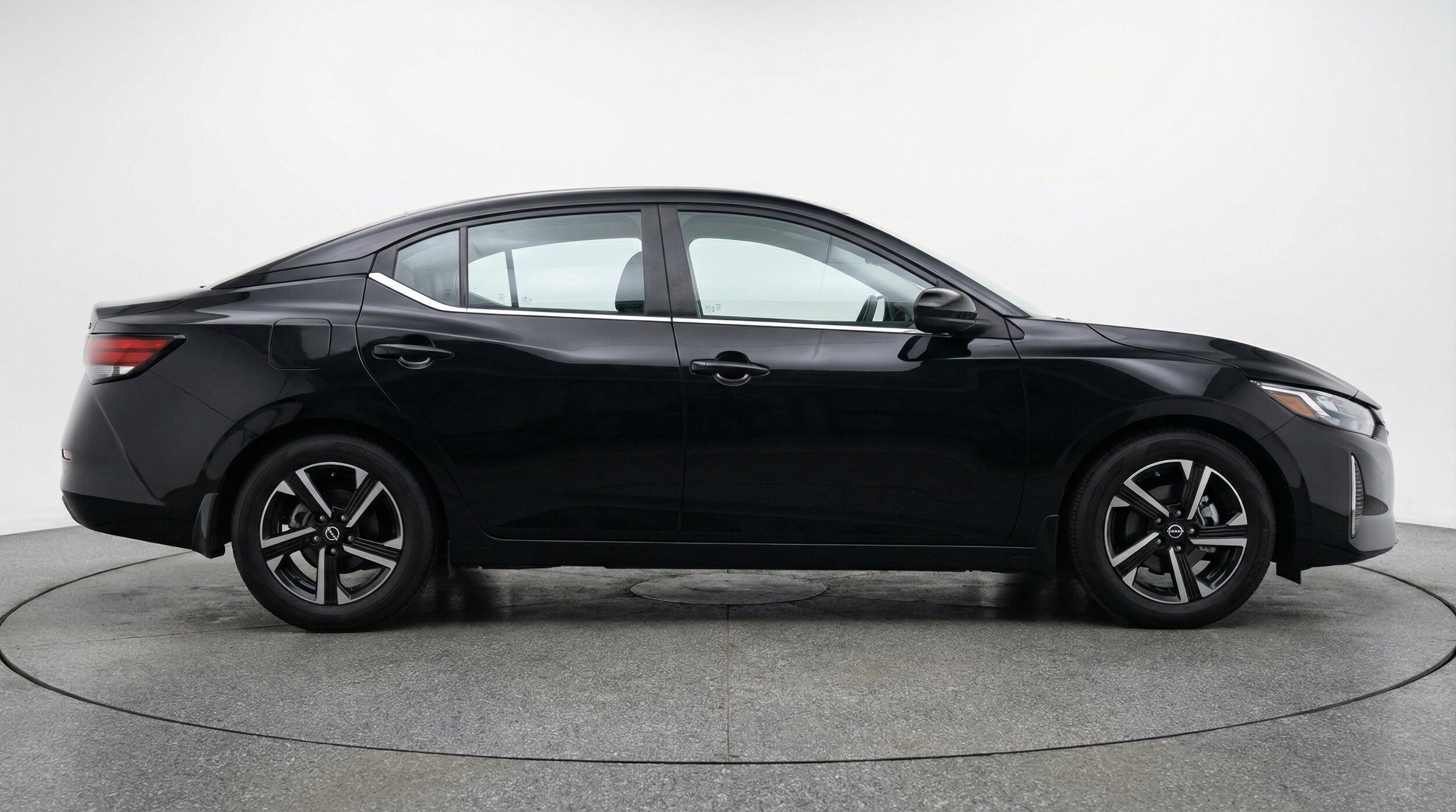 Thumbnail: 2025 Nissan Sentra - 9