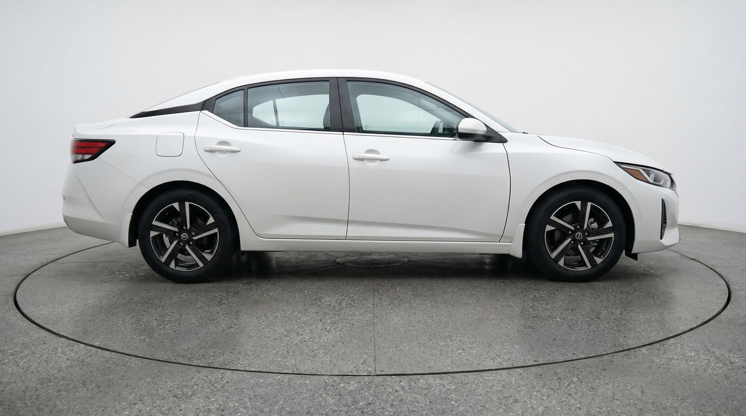 Thumbnail: 2025 Nissan Sentra - 9