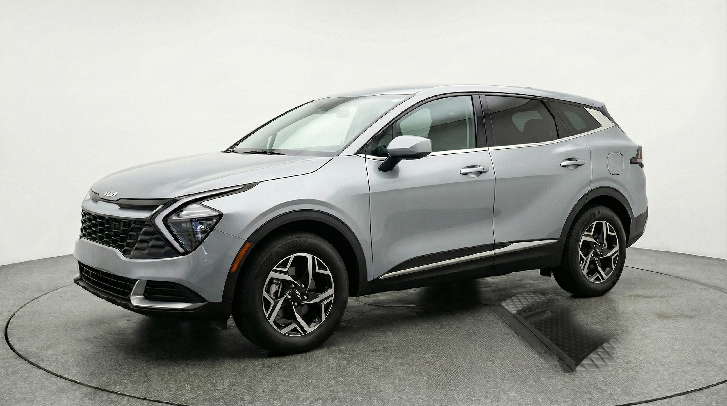 Thumbnail: 2025 Kia Sportage - 3