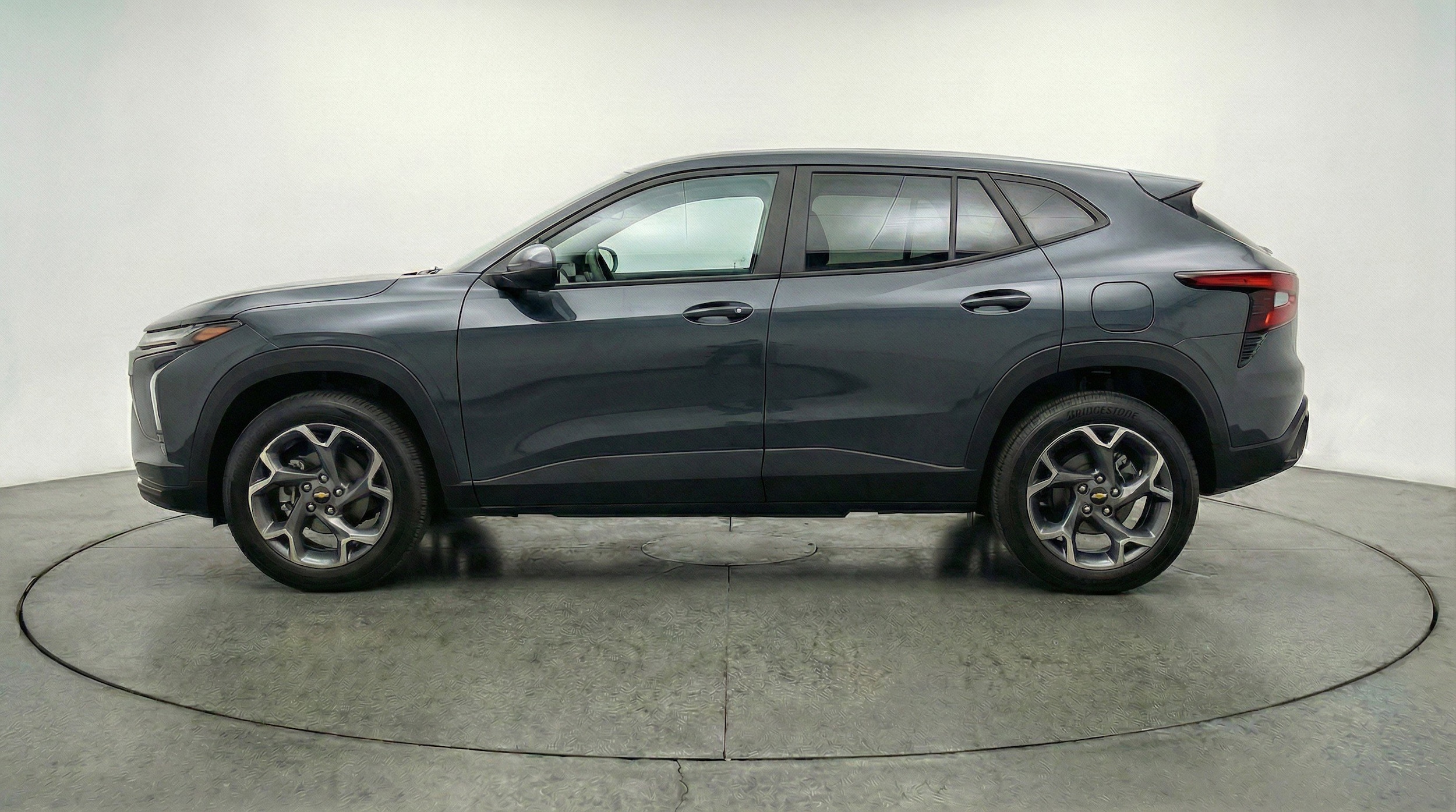 Thumbnail: 2025 Chevrolet Trax - 3