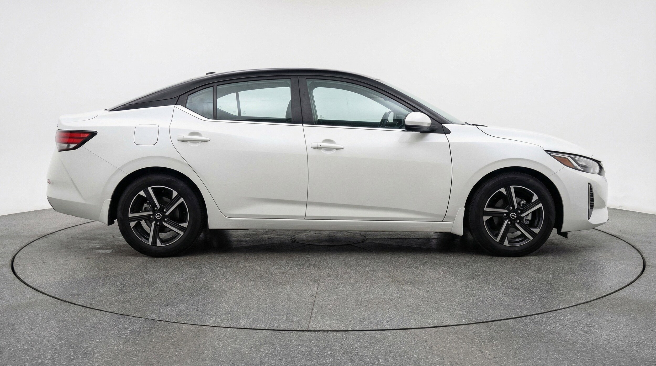 Thumbnail: 2025 Nissan Sentra - 9