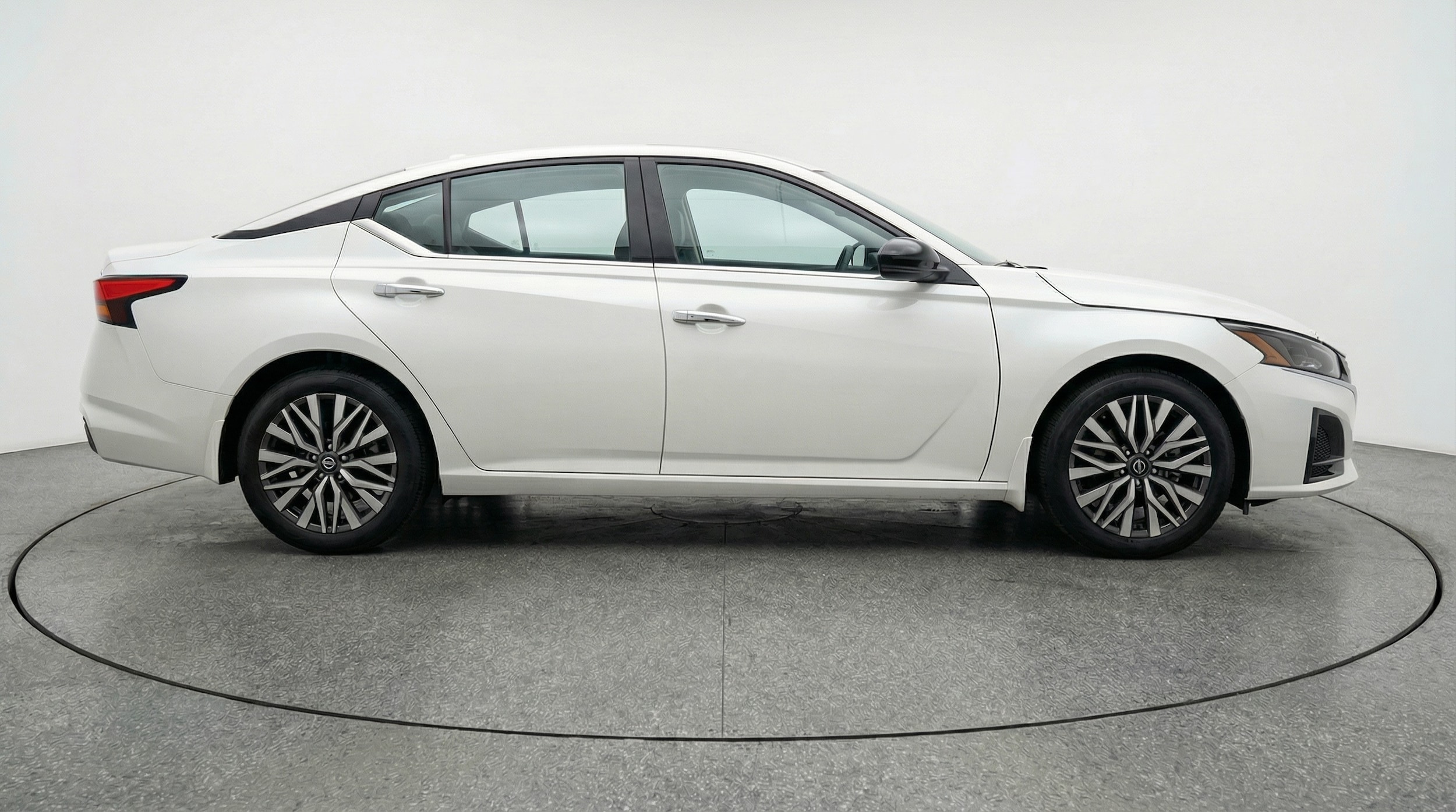 Thumbnail: 2025 Nissan Altima - 8