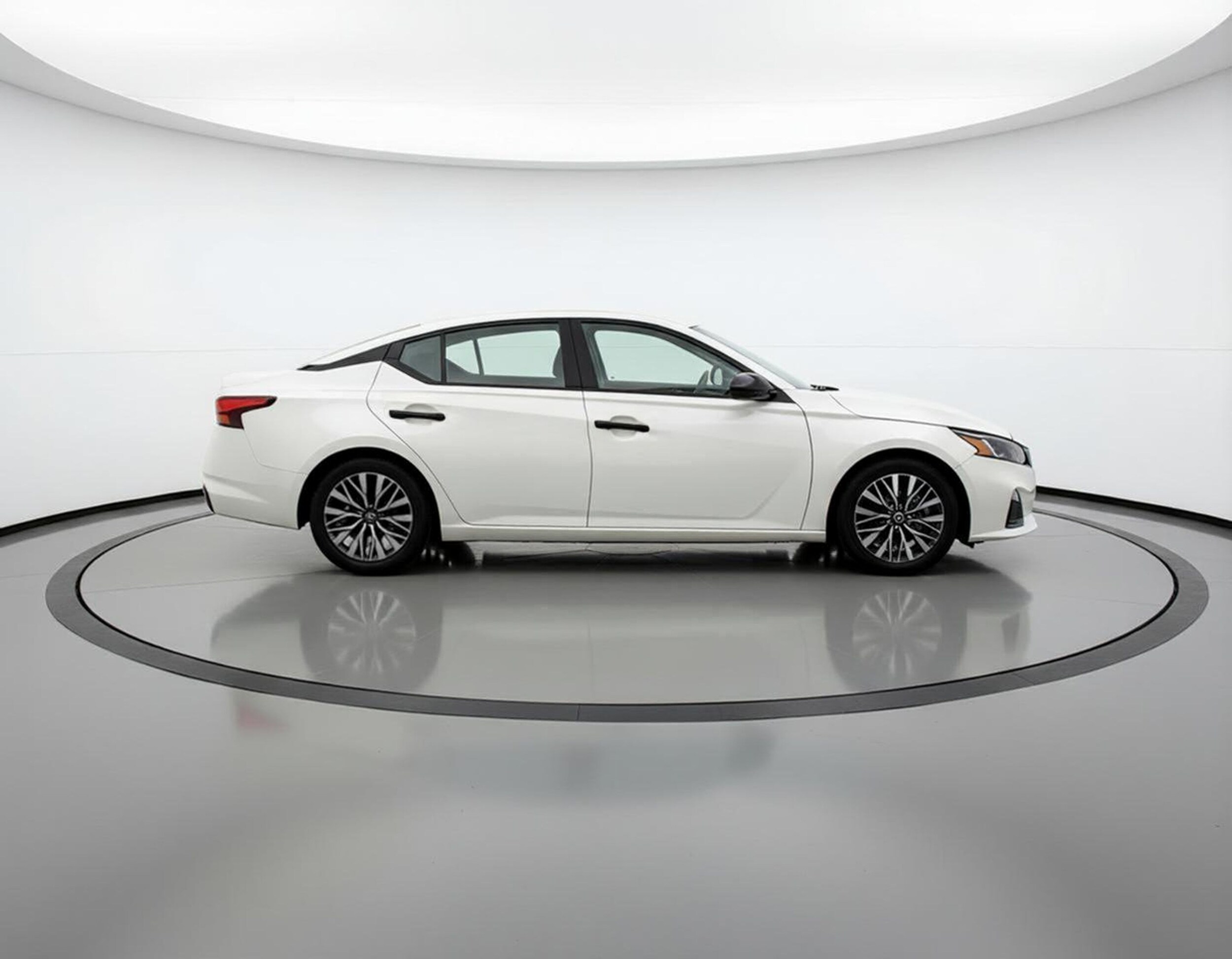 Thumbnail: 2025 Nissan Altima - 8