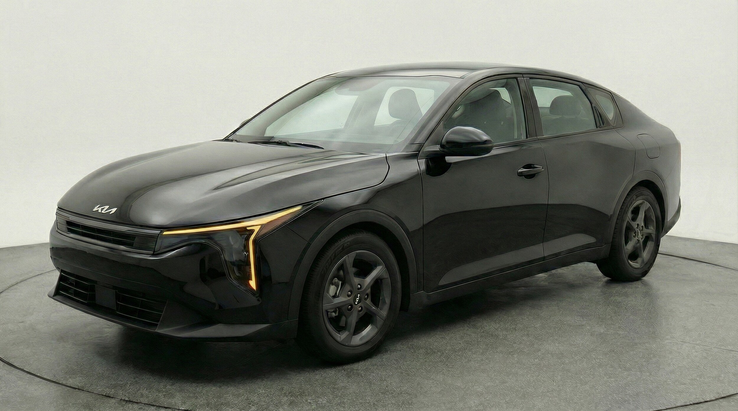 Thumbnail: 2025 Kia K4 - 2