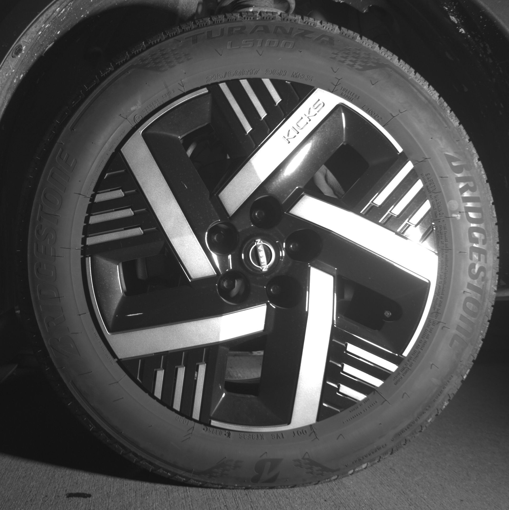 Thumbnail: 2025 Nissan Kicks - 9