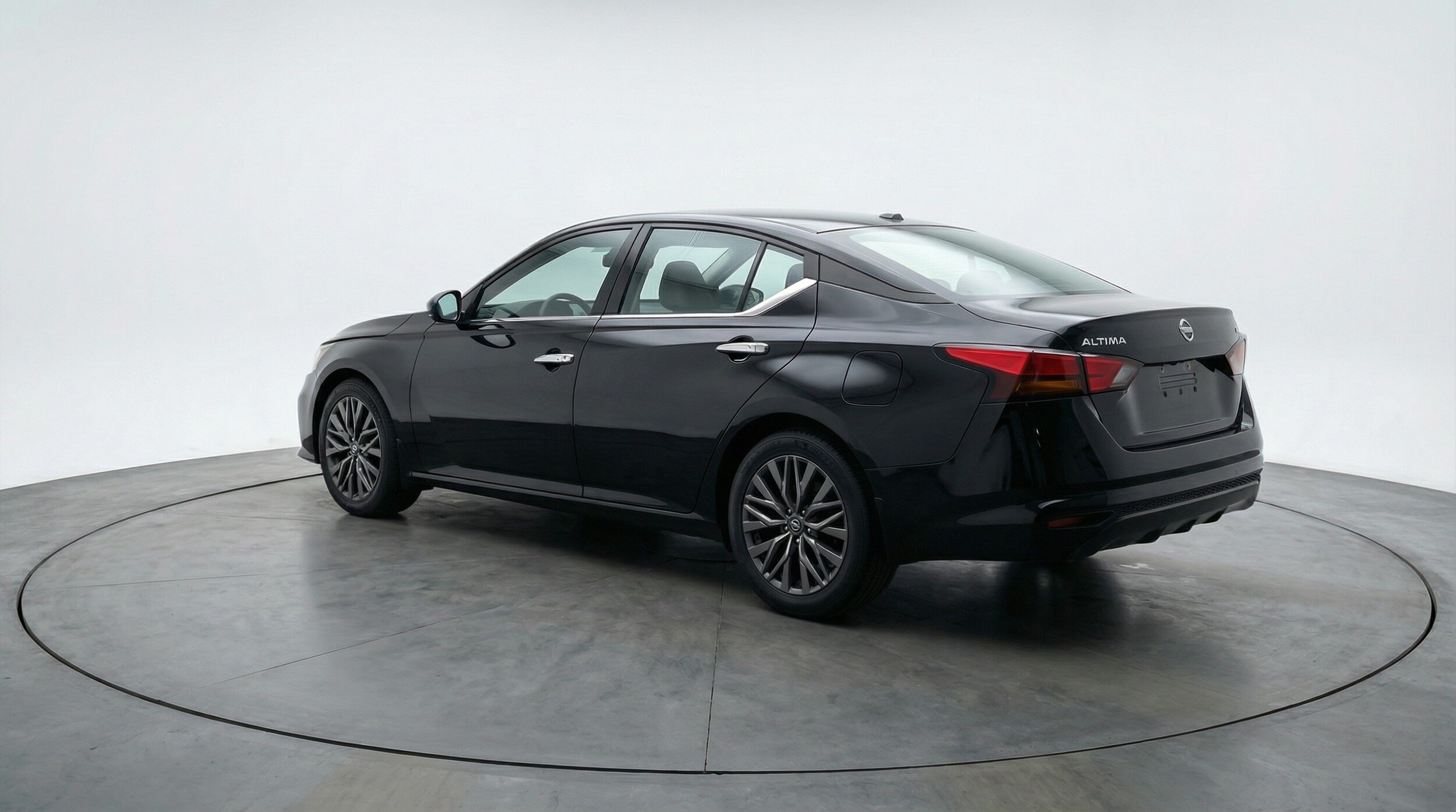 Thumbnail: 2025 Nissan Altima - 5