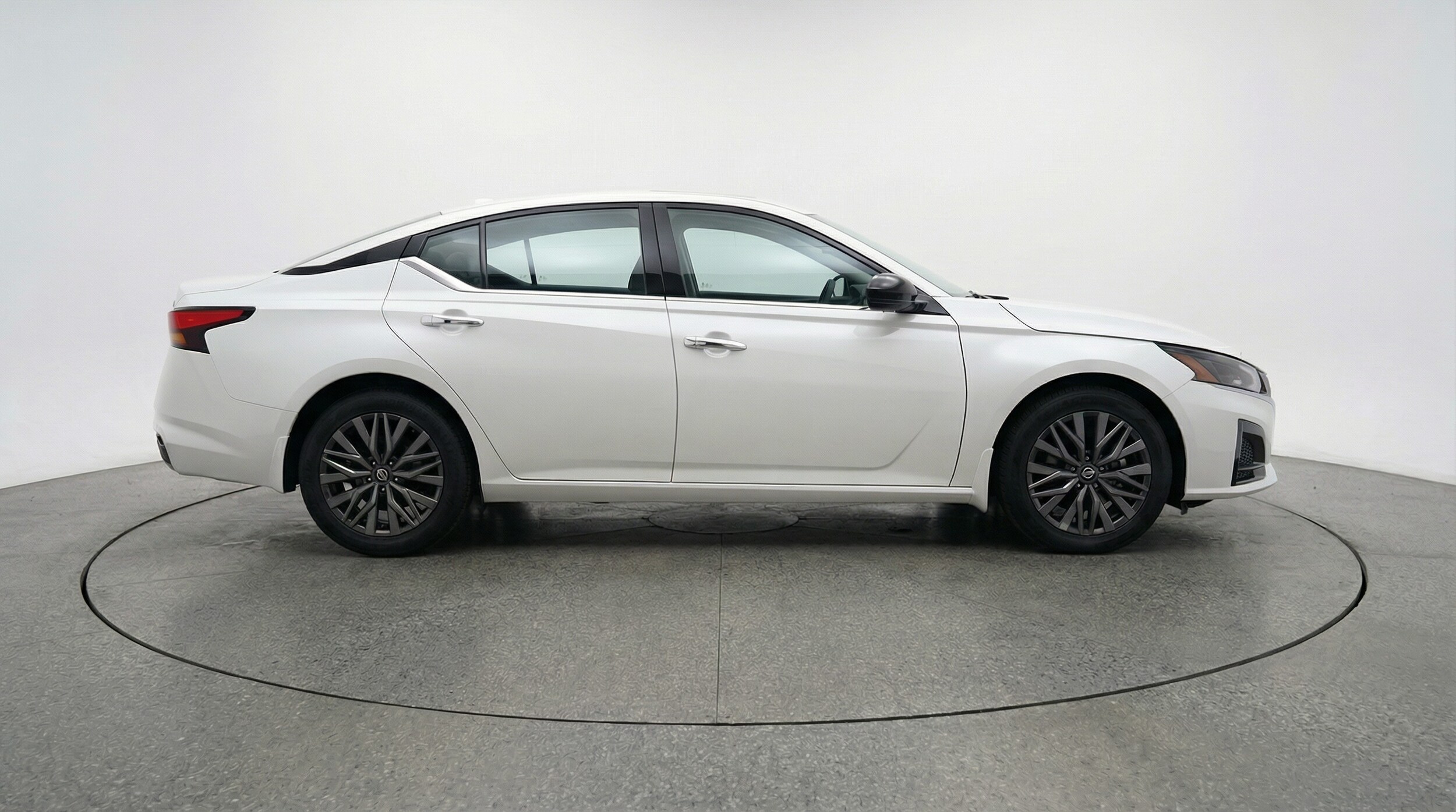 Thumbnail: 2025 Nissan Altima - 8