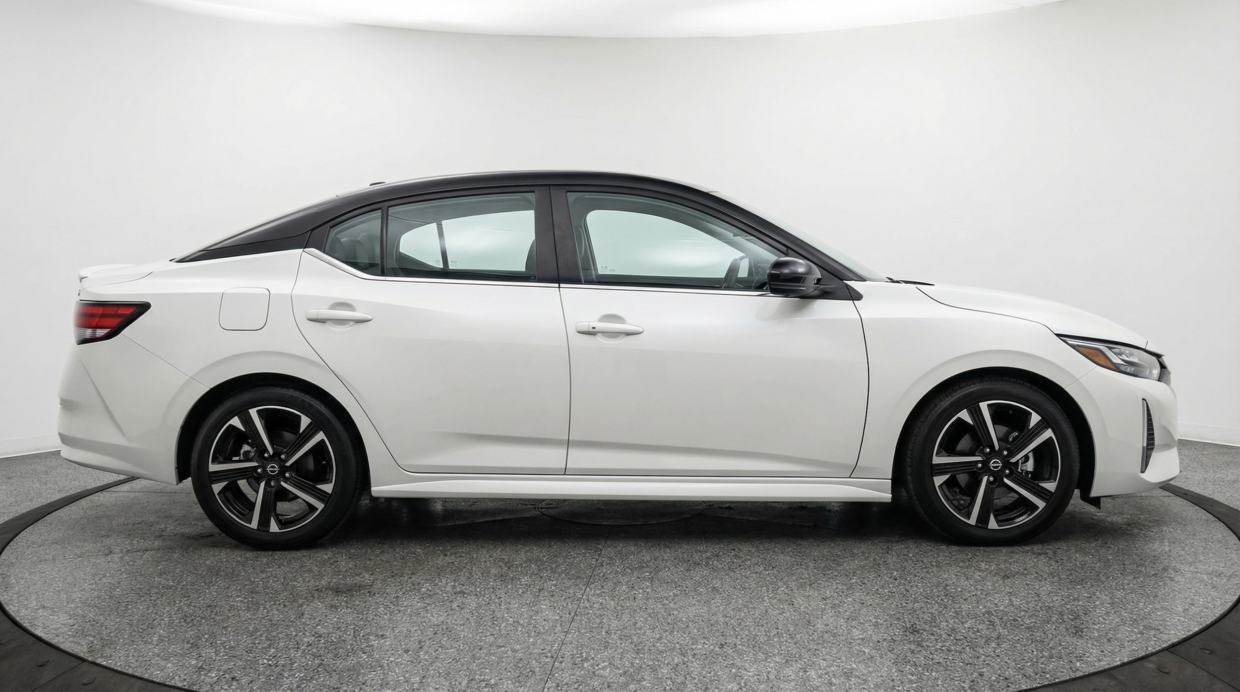 Thumbnail: 2025 Nissan Sentra - 8