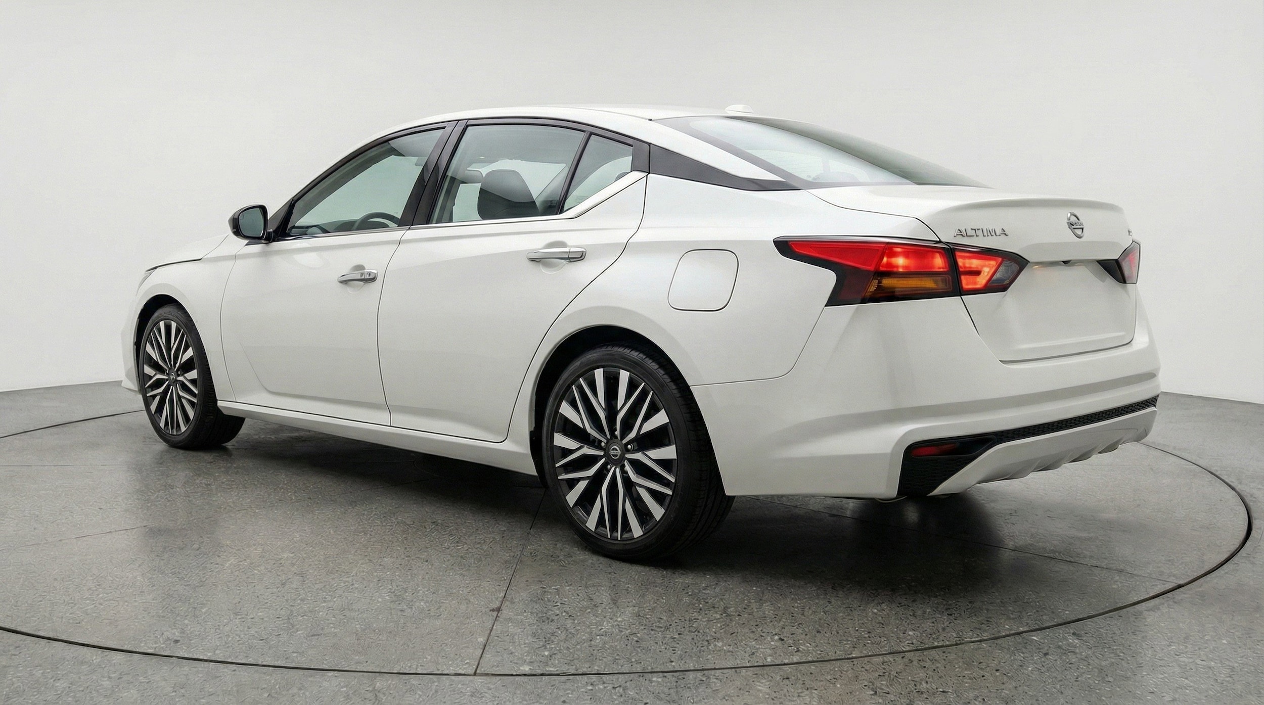 Thumbnail: 2025 Nissan Altima - 5