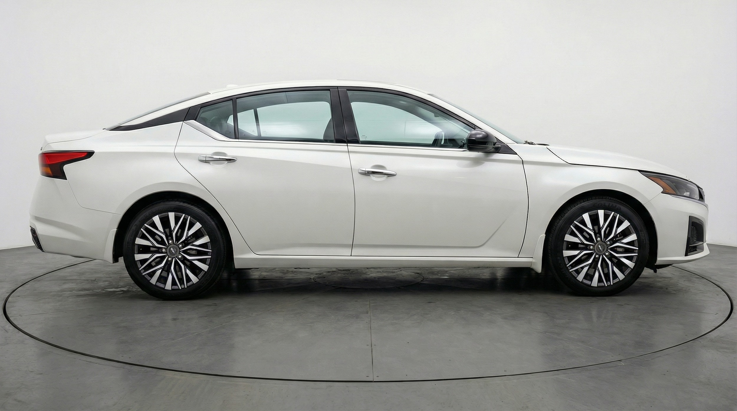 Thumbnail: 2025 Nissan Altima - 8