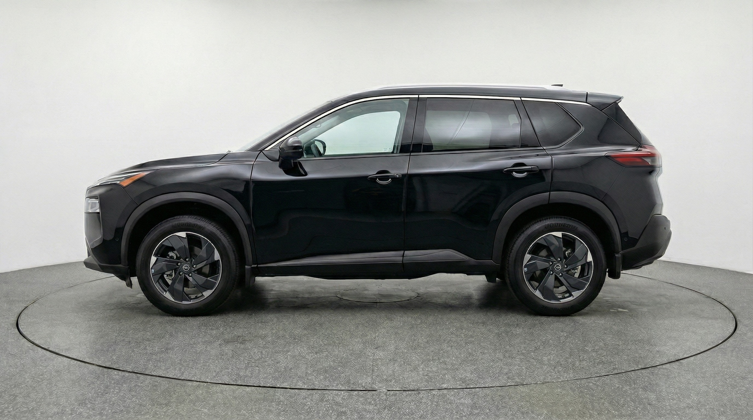 Thumbnail: 2025 Nissan Rogue - 4