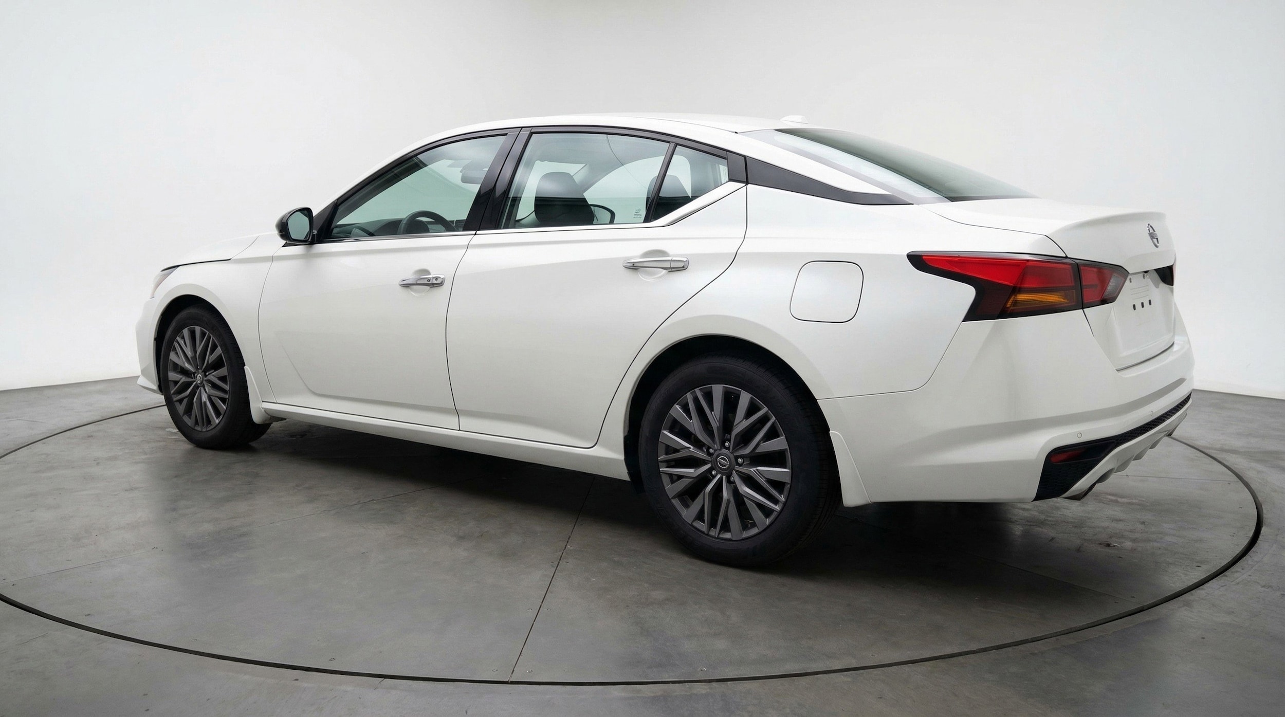 Thumbnail: 2025 Nissan Altima - 5