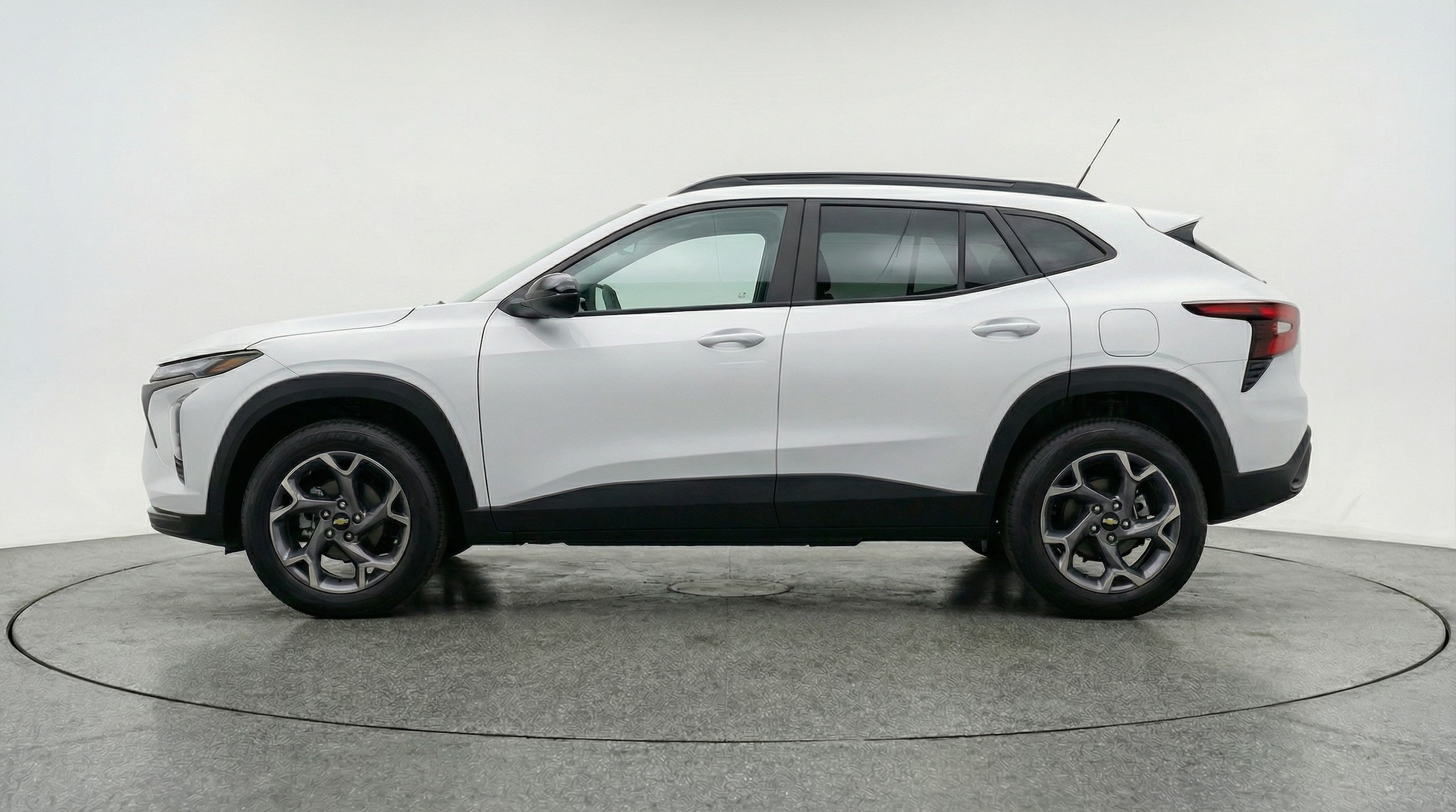 Thumbnail: 2025 Chevrolet Trax - 4