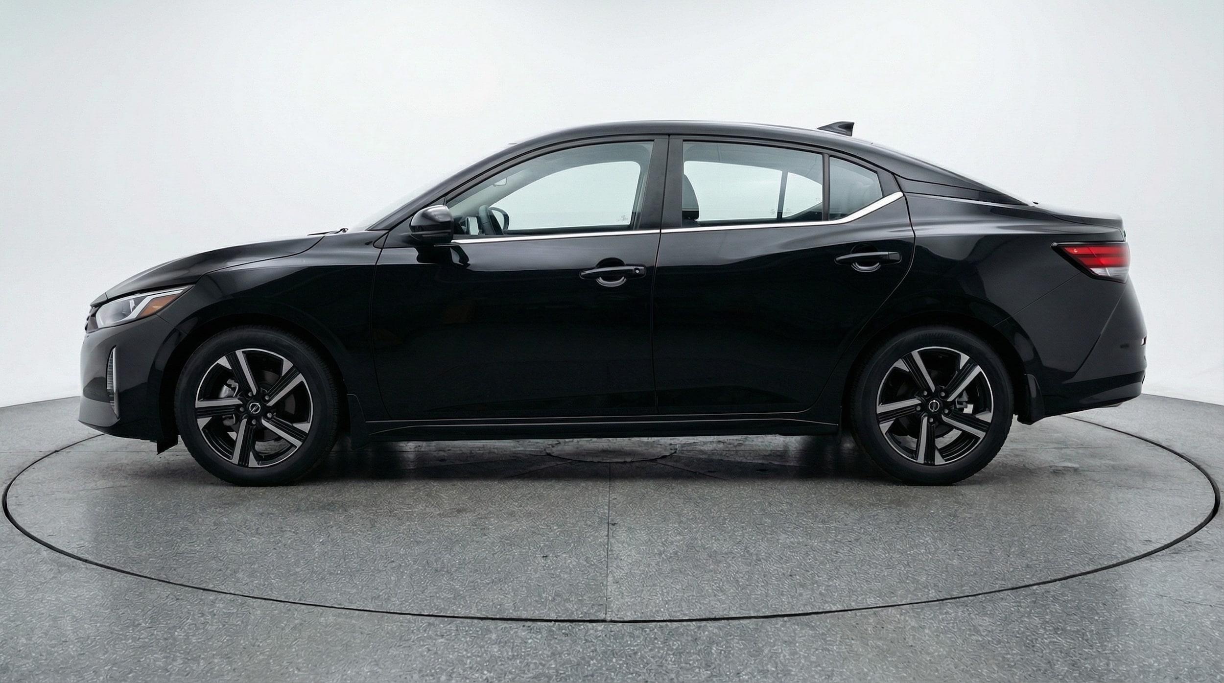 Thumbnail: 2025 Nissan Sentra - 4