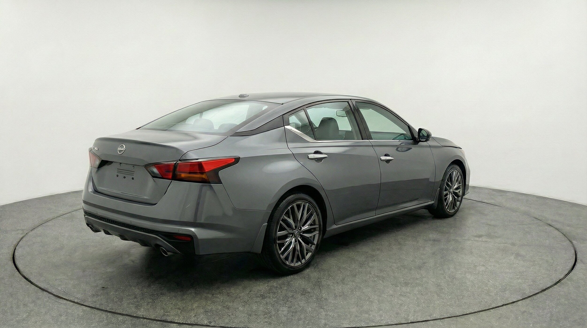 Thumbnail: 2025 Nissan Altima - 9
