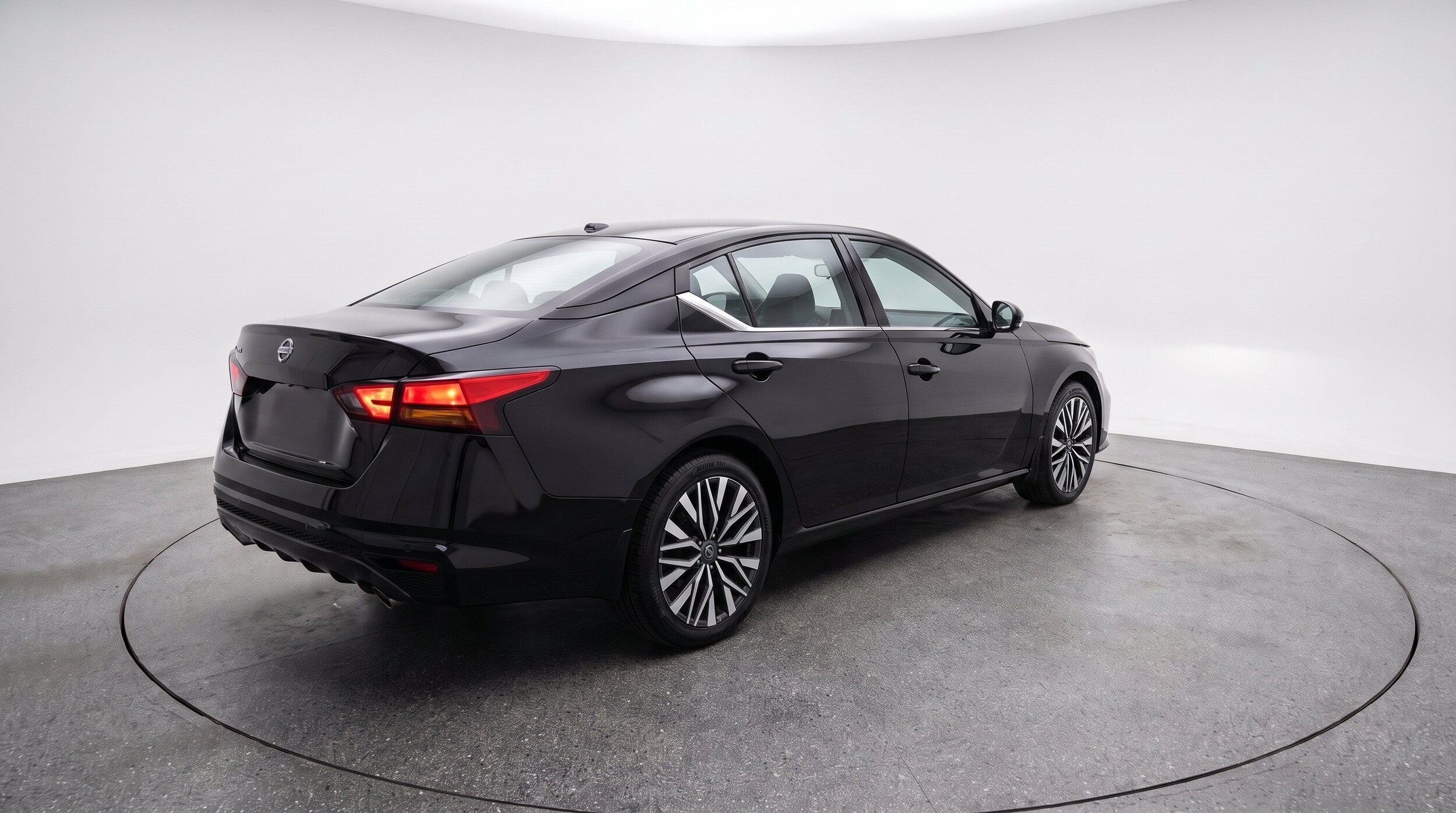 Thumbnail: 2025 Nissan Altima - 9