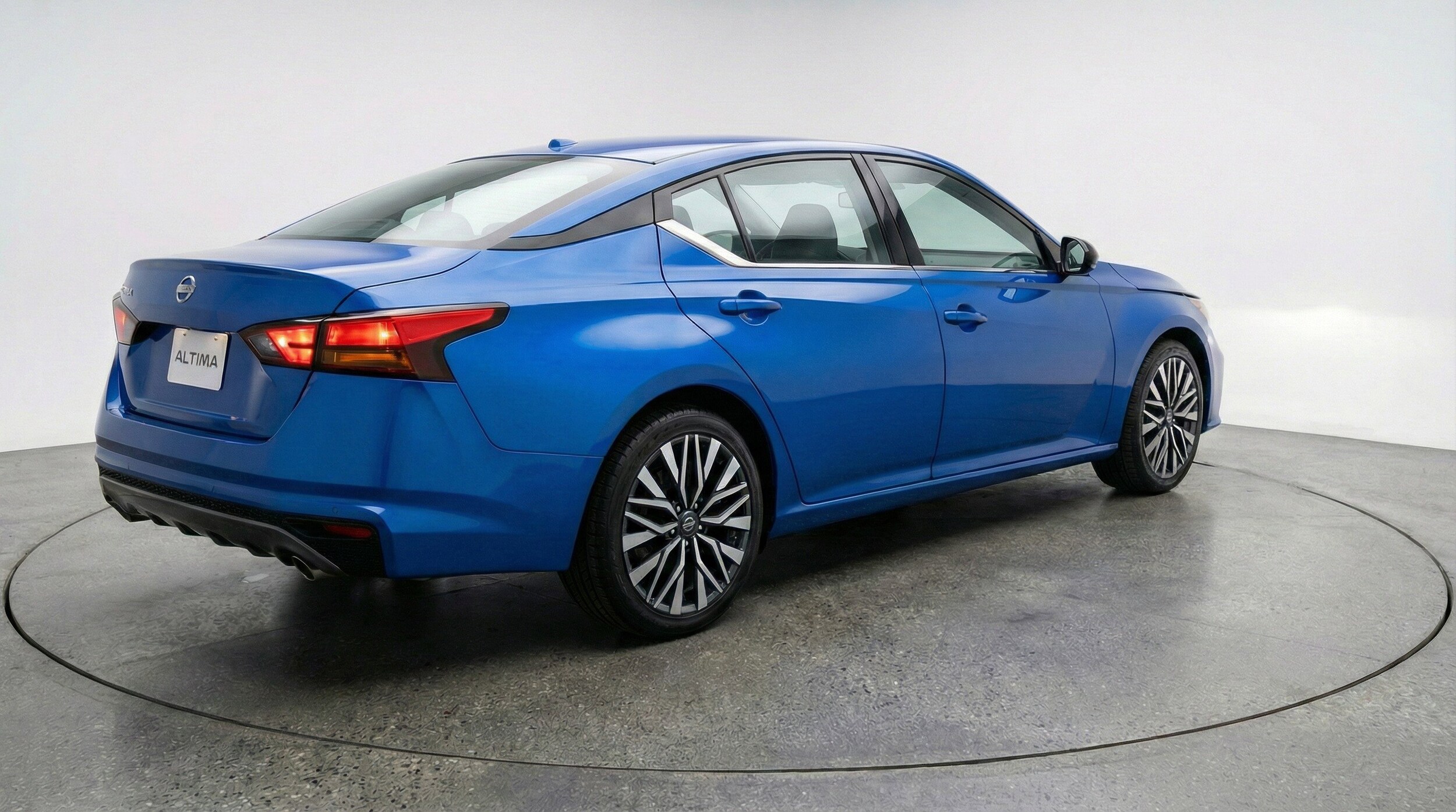 Thumbnail: 2025 Nissan Altima - 9