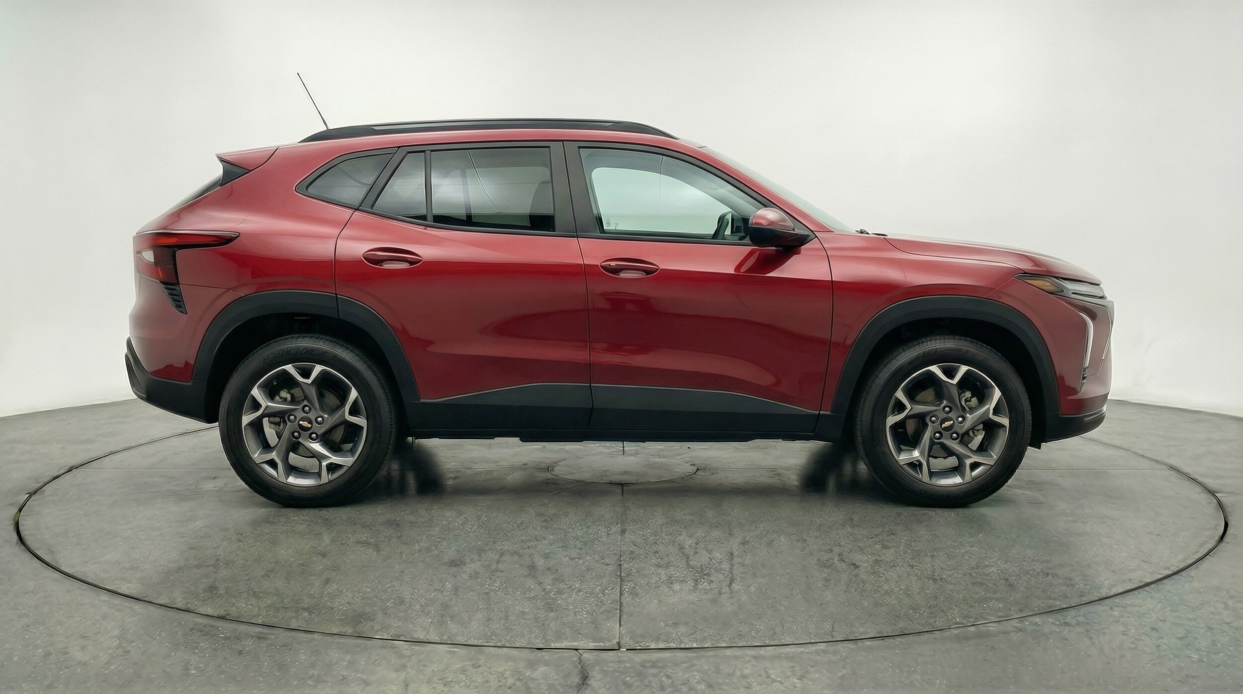 Thumbnail: 2025 Chevrolet Trax - 8
