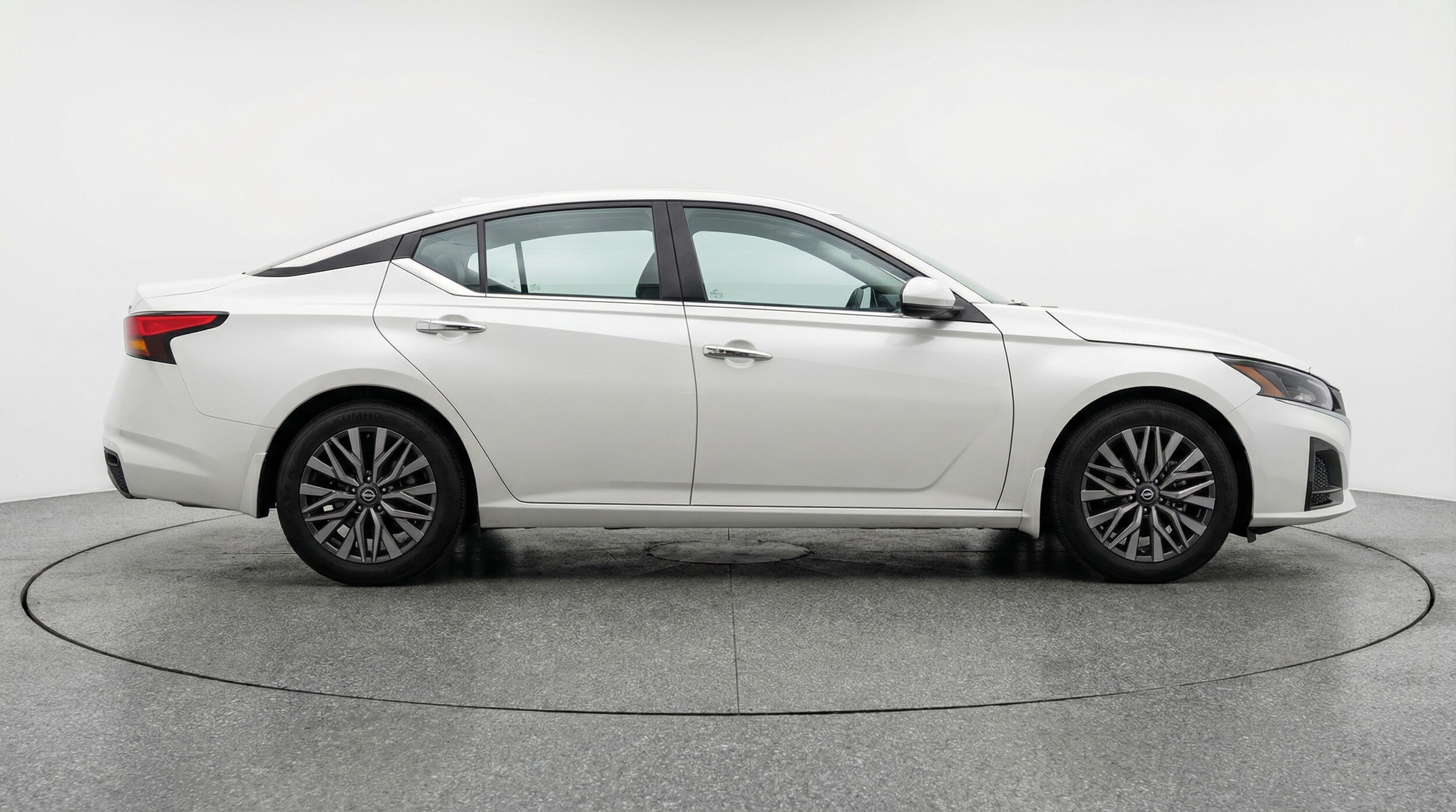 Thumbnail: 2025 Nissan Altima - 8