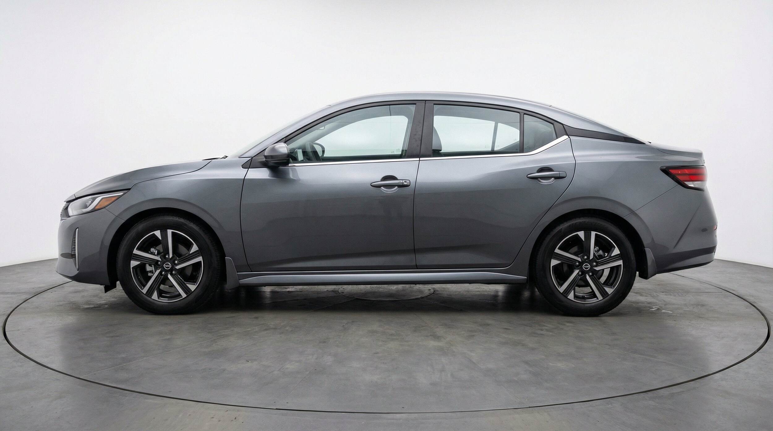 Thumbnail: 2025 Nissan Sentra - 5