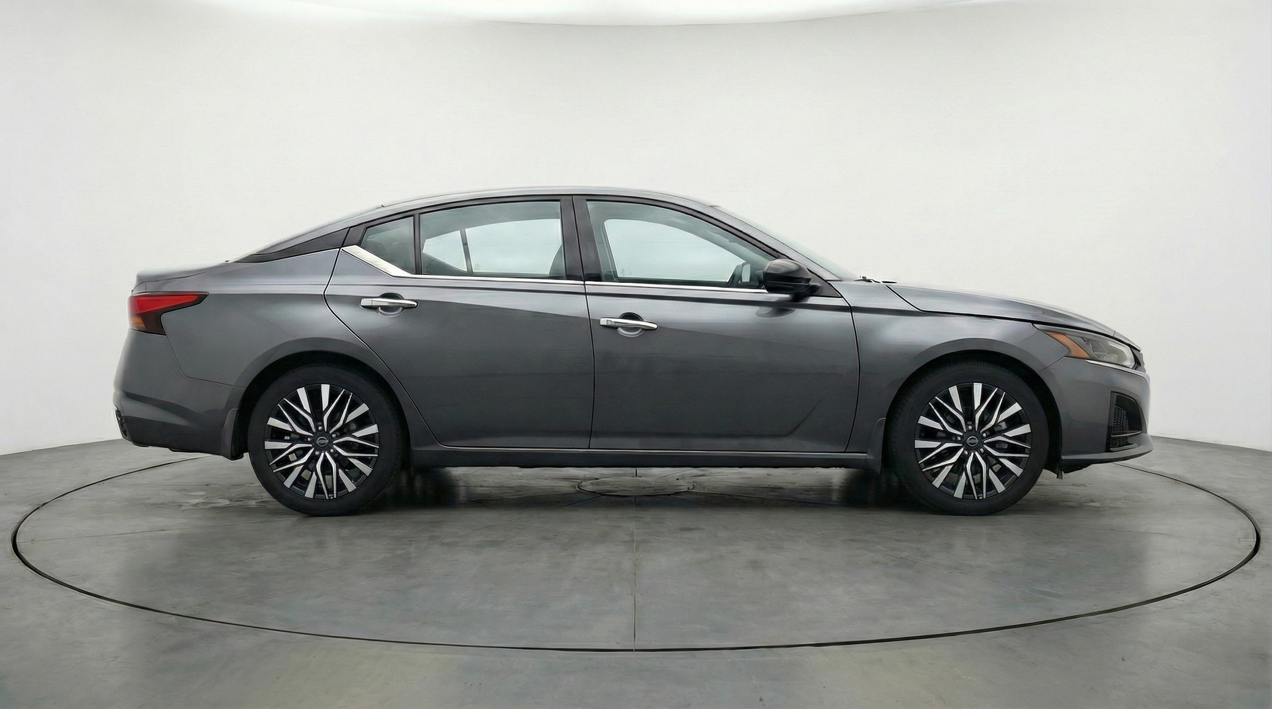 Thumbnail: 2025 Nissan Altima - 8