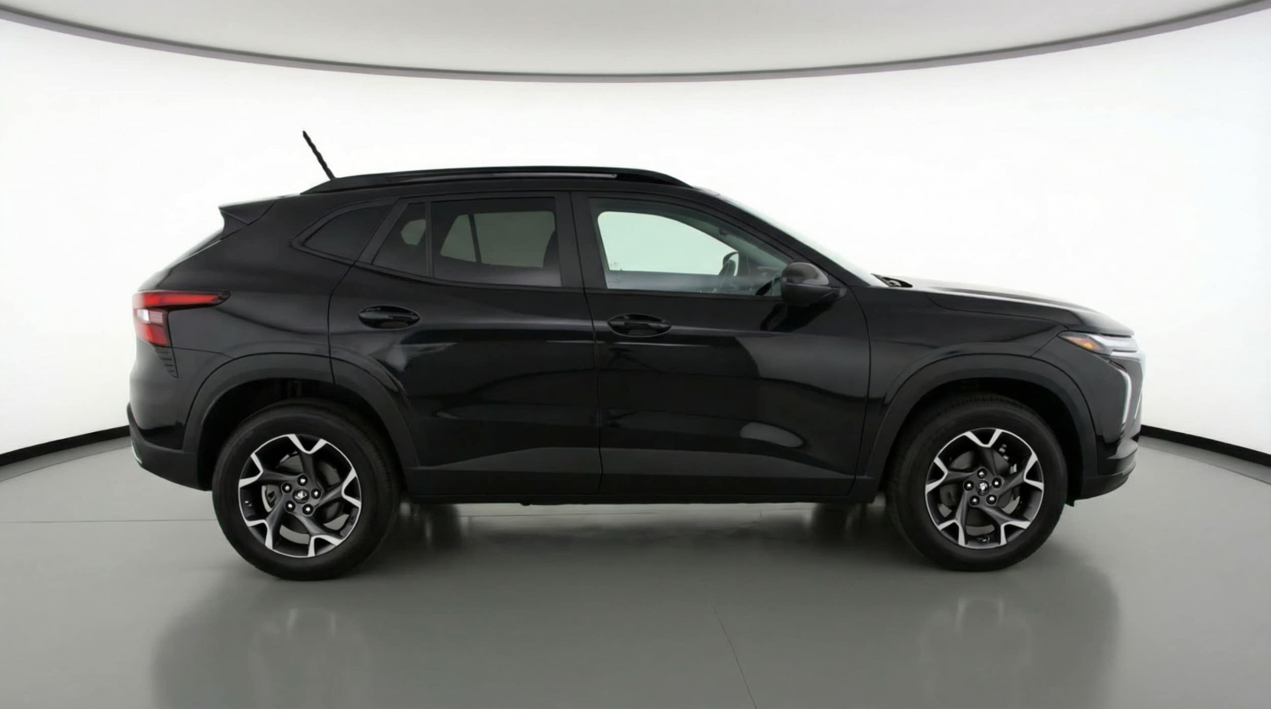 Thumbnail: 2025 Chevrolet Trax - 8