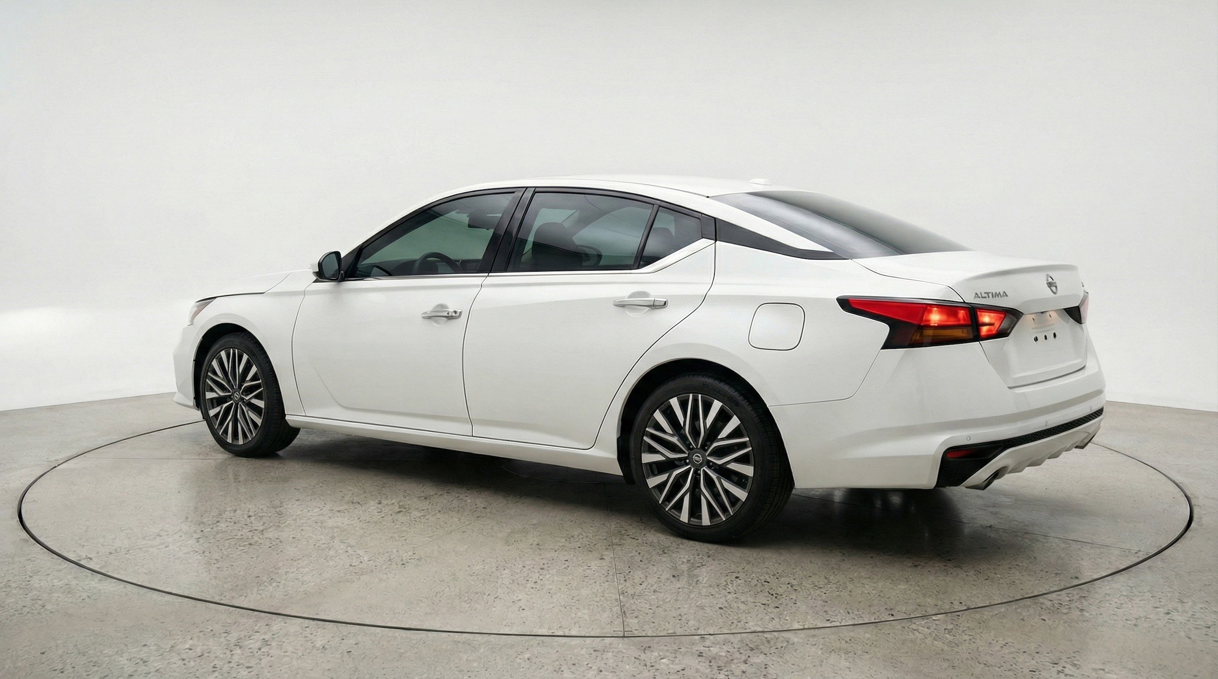 Thumbnail: 2025 Nissan Altima - 5