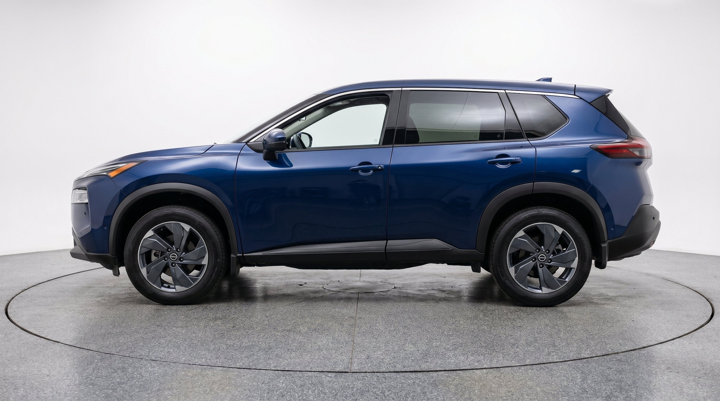 Thumbnail: 2025 Nissan Rogue - 3