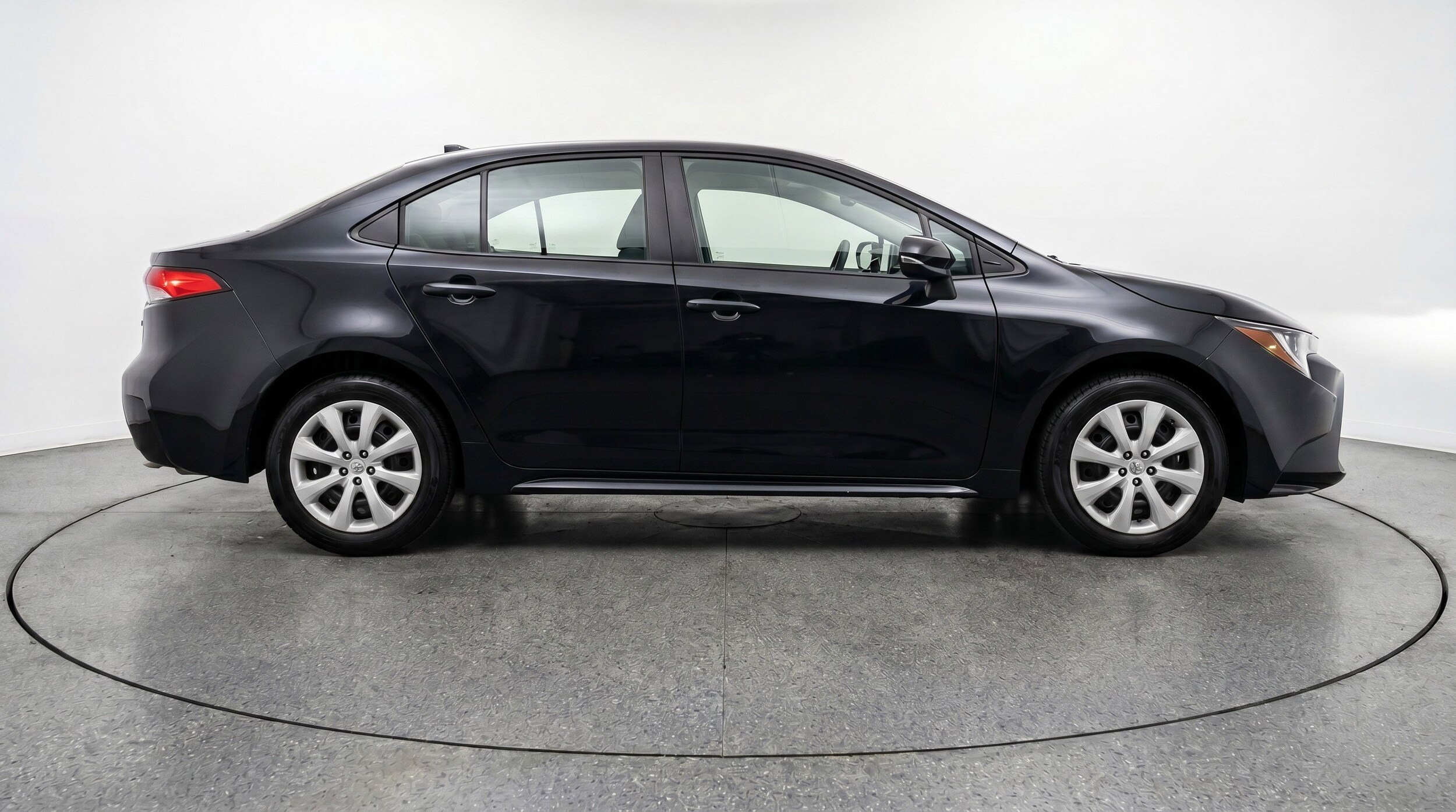Thumbnail: 2025 Toyota Corolla - 9
