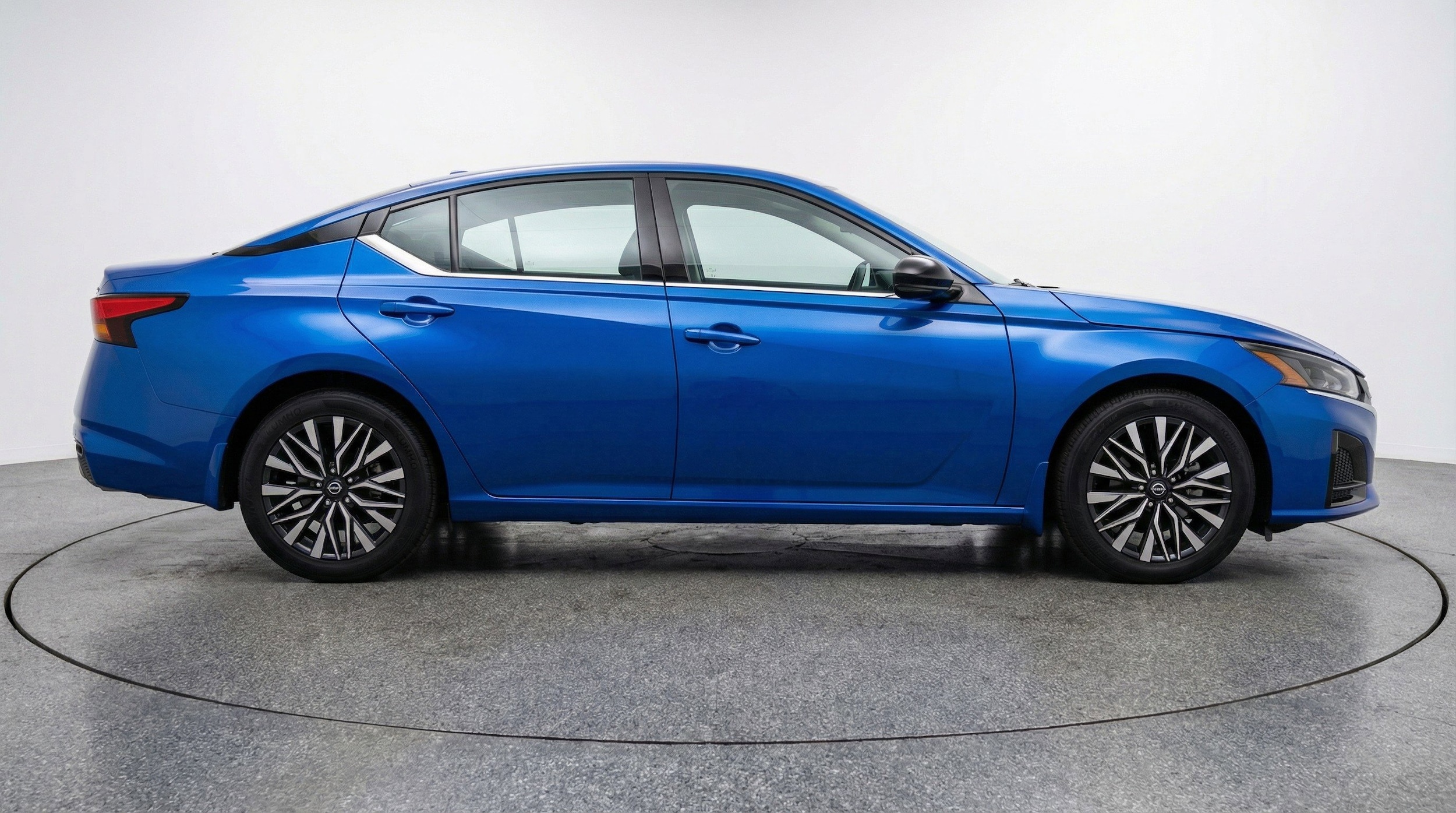 Thumbnail: 2025 Nissan Altima - 9