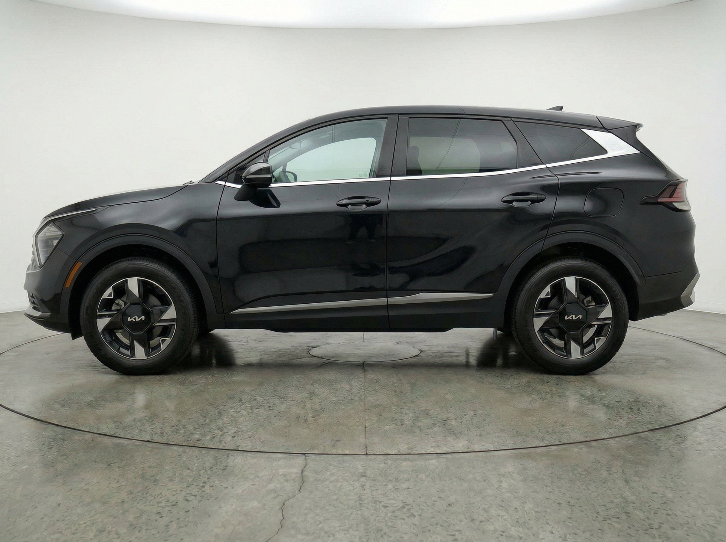 Thumbnail: 2026 Kia Sportage - 3